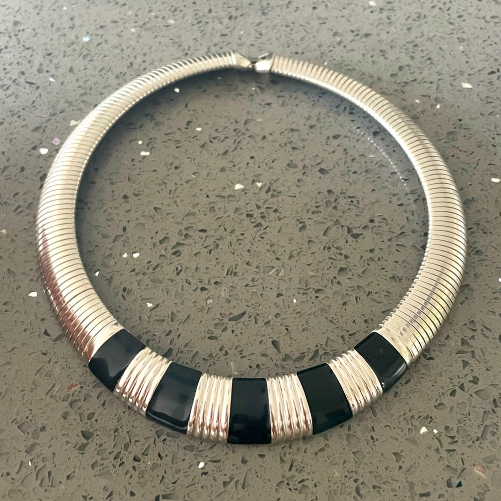 Gorgeous Cleopatra Style Necklace Choker — silver and black with clasp